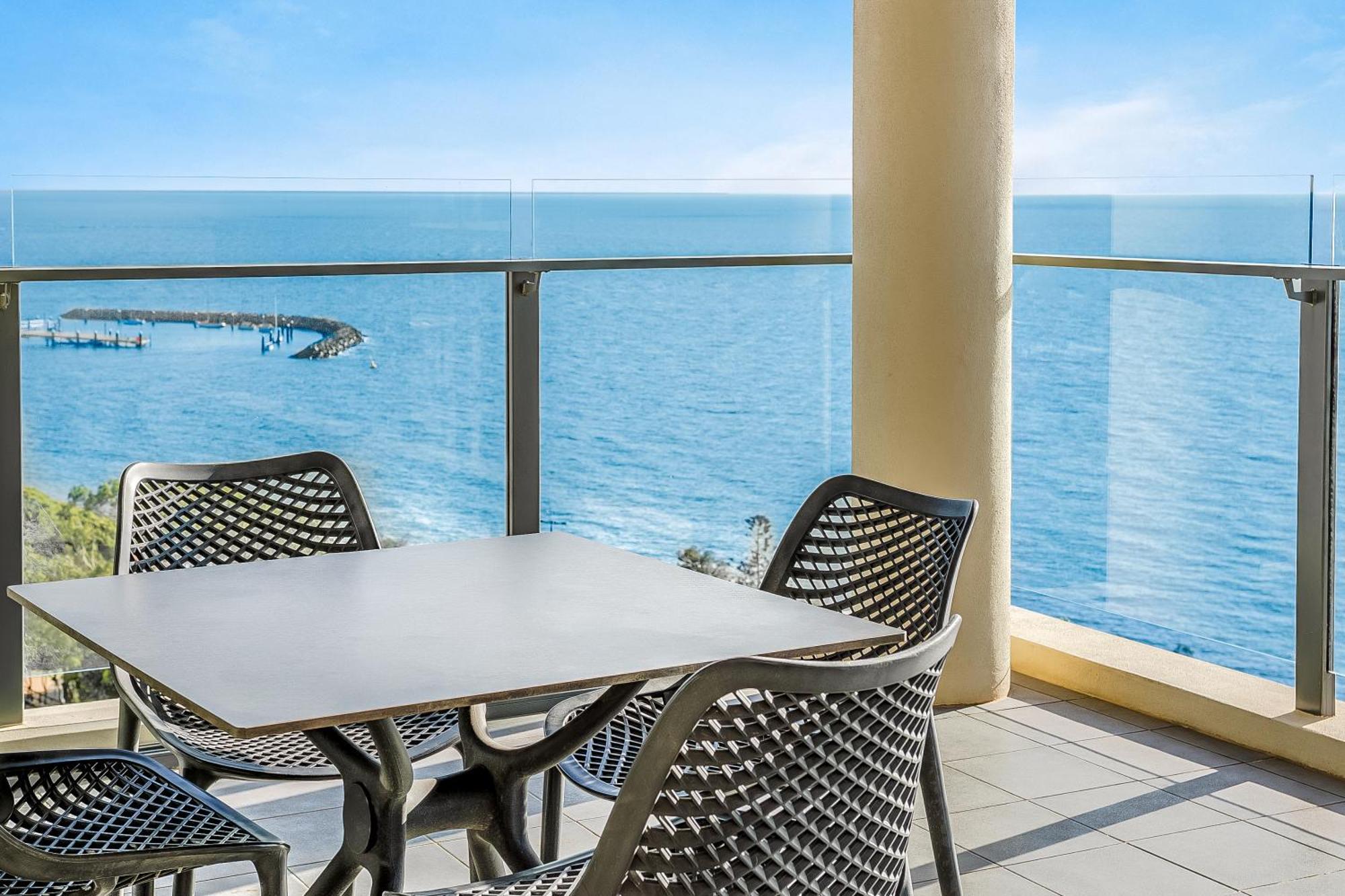 Oaks Redcliffe Mon Komo Suites Exterior foto